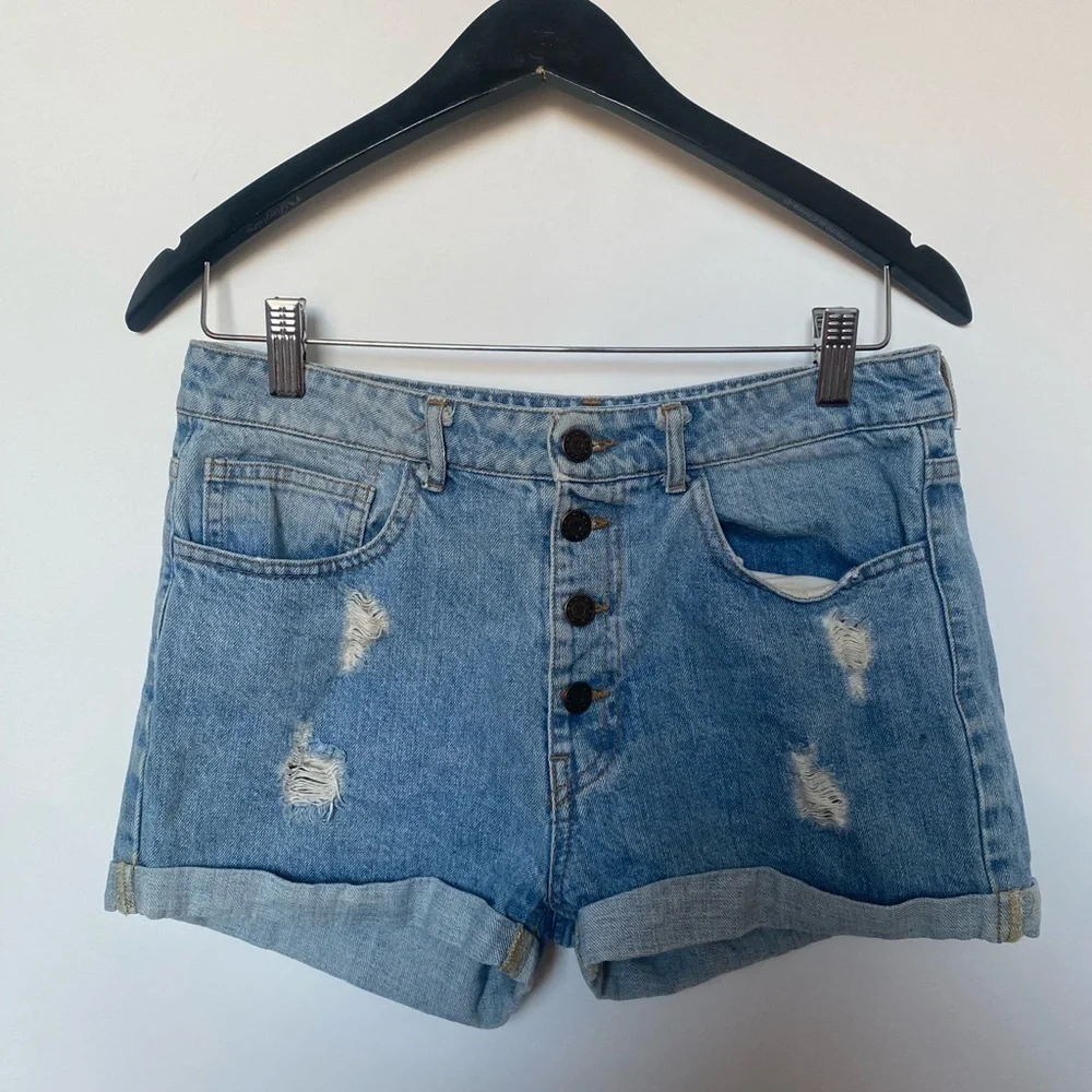 Melville shorts exposed button‎ fly distressed